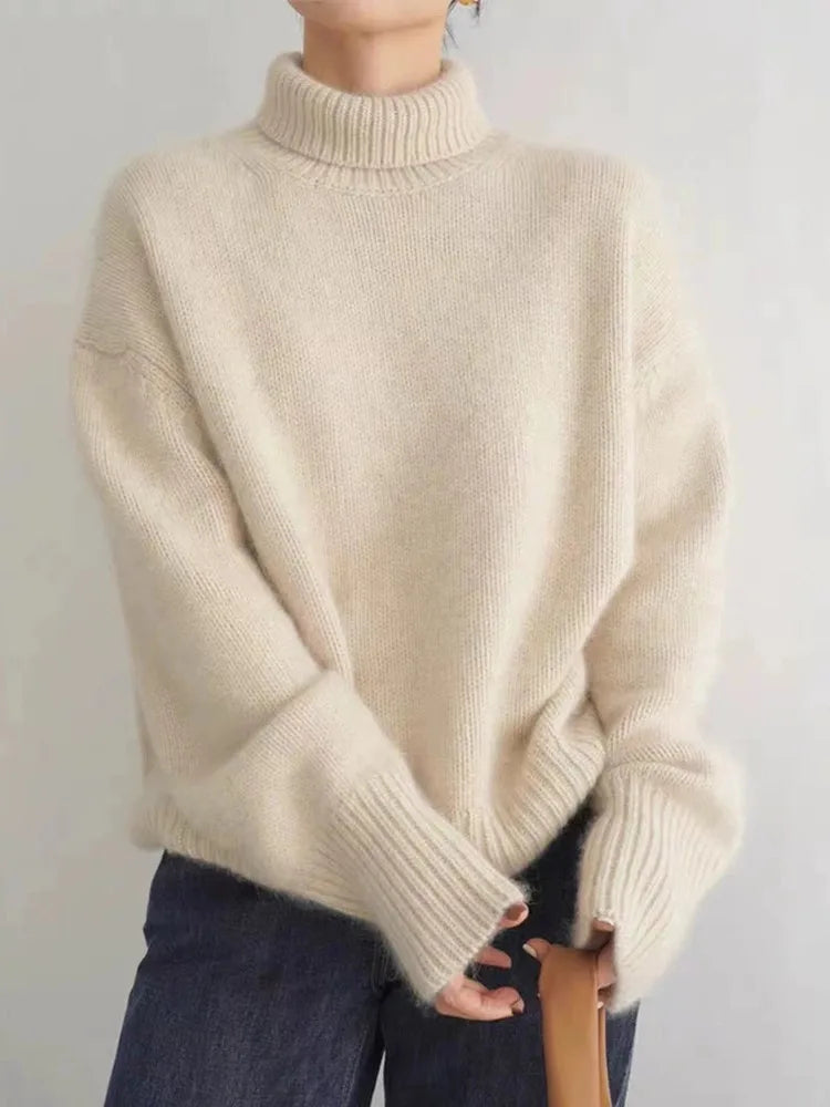 Amanda | Elegant Turtleneck