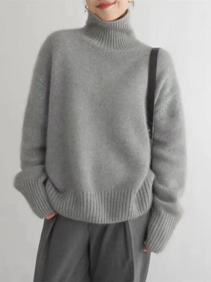 Amanda | Elegant Turtleneck